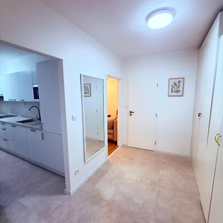 Cosy Cave Station In Prague 5 Apartment Exterior photo