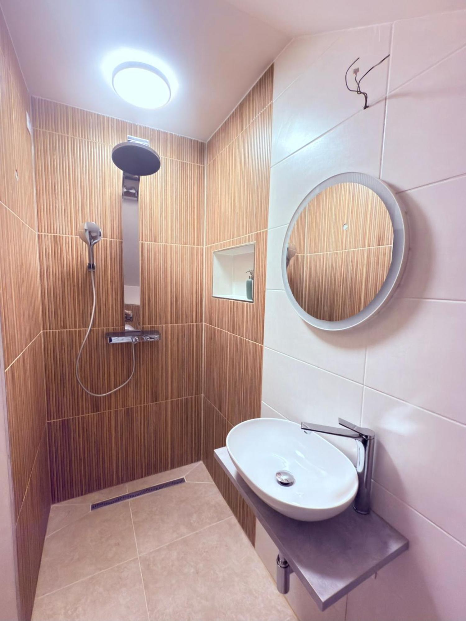 Cosy Cave Station In 5 Апартаменты